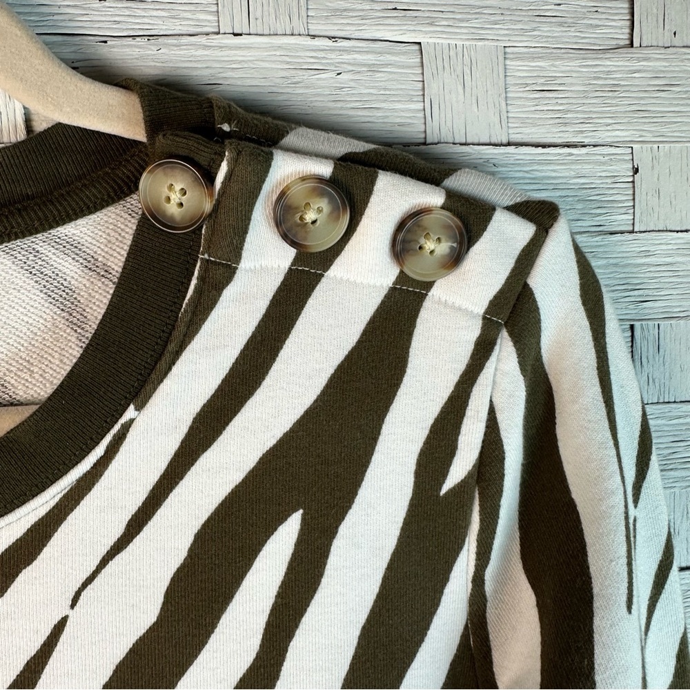 Talbots Womens Sweatshirt Zebra Print button shoulder animal print cozy - Picture 4 of 11
